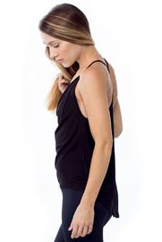 Fancy deep neckline sexy gym tank top singlet